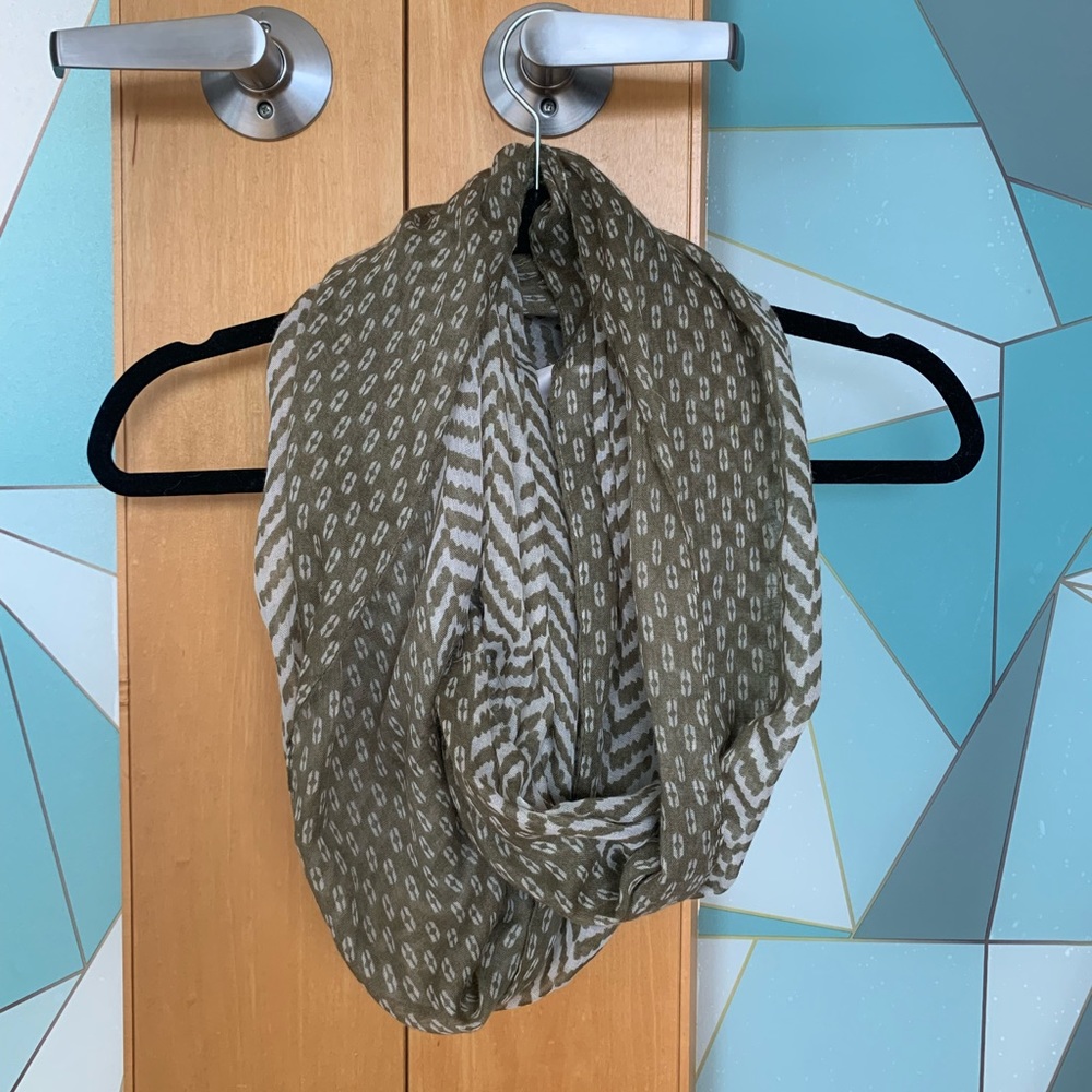 3 for $20 | Lightweight Green Infinity Scarf